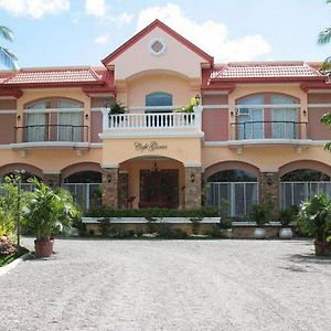 San Remigio Beach Club